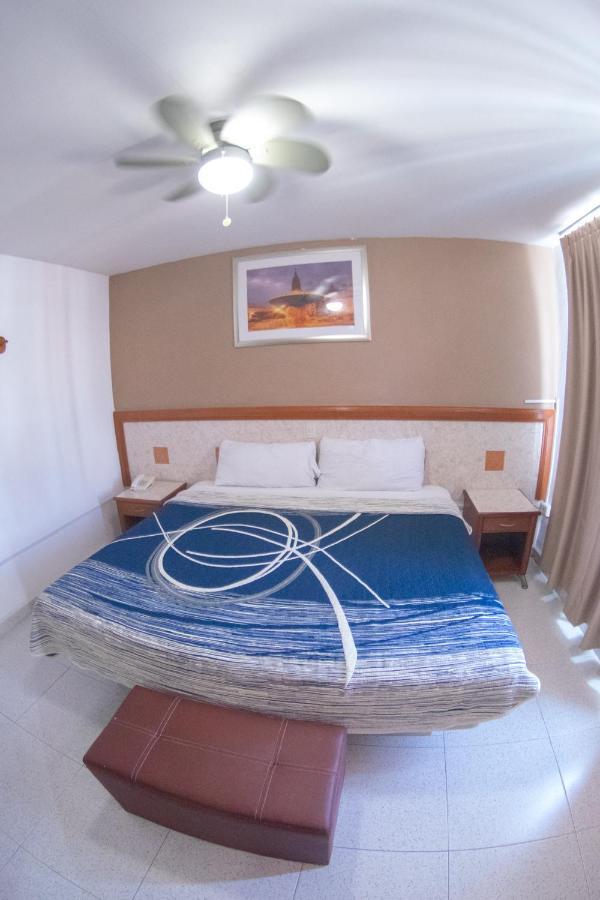 Hotel Niza Zona Piel Λεόν Εξωτερικό φωτογραφία